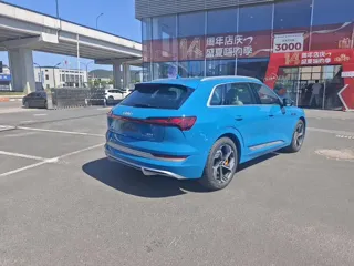 Audi e-tron 2025 купить из Китая, цена 6 018 000 ₽ — Suifenhe Auto