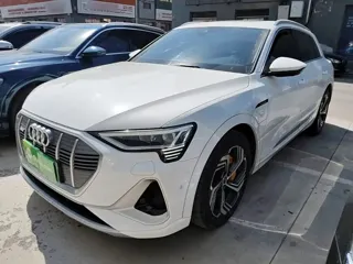 Audi e-tron 2023 купить из Китая, цена 5 436 000 ₽ — Suifenhe Auto