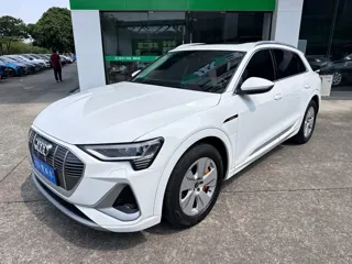 Audi e-tron 2023 купить из Китая, цена 5 098 000 ₽ — Suifenhe Auto