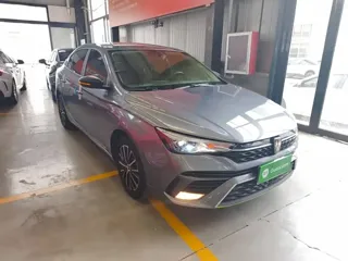 Roewe i5 2022 купить из Китая, цена 934 000 ₽ — Suifenhe Auto