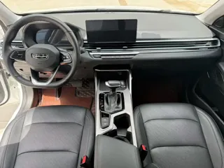 Geely Emgrand 2021 купить из Китая, цена 1 300 000 ₽ — Suifenhe Auto