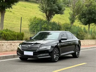 Skoda Superb 2023 купить из Китая, цена 2 263 000 ₽ — Suifenhe Auto