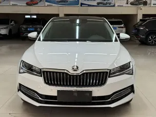 Skoda Superb 2024 купить из Китая, цена 2 892 000 ₽ — Suifenhe Auto