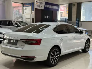 Skoda Superb 2024 купить из Китая, цена 2 892 000 ₽ — Suifenhe Auto