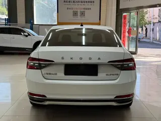 Skoda Superb 2024 купить из Китая, цена 2 892 000 ₽ — Suifenhe Auto