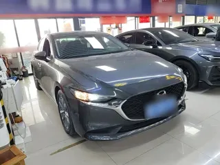 Mazda Mazda3 2022 купить из Китая, цена 1 704 000 ₽ — Suifenhe Auto