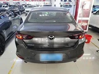 Mazda Mazda3 2022 купить из Китая, цена 1 704 000 ₽ — Suifenhe Auto
