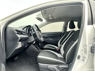 Toyota Yaris 2022 купить из Китая, цена 1 623 000 ₽ — Suifenhe Auto