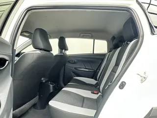 Toyota Yaris 2022 купить из Китая, цена 1 623 000 ₽ — Suifenhe Auto