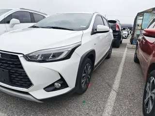Toyota Yaris 2023 купить из Китая, цена 1 435 000 ₽ — Suifenhe Auto