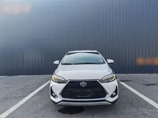 Toyota Yaris 2023 купить из Китая, цена 1 435 000 ₽ — Suifenhe Auto