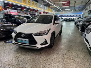 Toyota Yaris 2023 купить из Китая, цена 1 430 000 ₽ — Suifenhe Auto