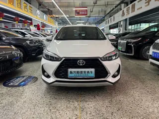 Toyota Yaris 2023 купить из Китая, цена 1 430 000 ₽ — Suifenhe Auto