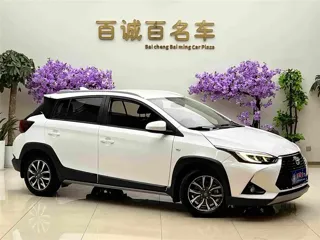 Toyota Yaris 2022 купить из Китая, цена 1 350 000 ₽ — Suifenhe Auto
