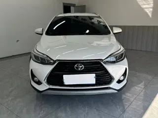 Toyota Yaris 2022 купить из Китая, цена 1 393 000 ₽ — Suifenhe Auto