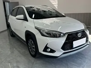 Toyota Yaris 2022 купить из Китая, цена 1 393 000 ₽ — Suifenhe Auto