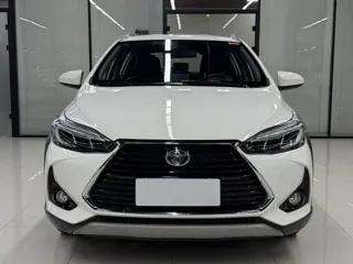 Toyota Yaris 2022 купить из Китая, цена 1 430 000 ₽ — Suifenhe Auto