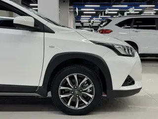 Toyota Yaris 2022 купить из Китая, цена 1 430 000 ₽ — Suifenhe Auto