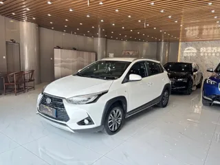 Toyota Yaris 2023 купить из Китая, цена 1 403 000 ₽ — Suifenhe Auto