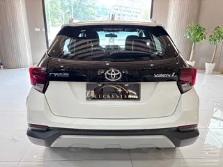 Toyota Yaris 2023 купить из Китая, цена 1 403 000 ₽ — Suifenhe Auto