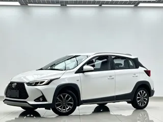 Toyota Yaris 2022 купить из Китая, цена 1 419 000 ₽ — Suifenhe Auto