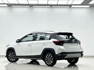 Toyota Yaris 2022 купить из Китая, цена 1 419 000 ₽ — Suifenhe Auto
