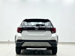 Toyota Yaris 2022 купить из Китая, цена 1 419 000 ₽ — Suifenhe Auto