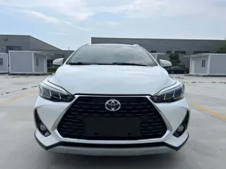 Toyota Yaris 2022 купить из Китая, цена 1 445 000 ₽ — Suifenhe Auto