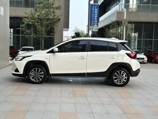 Toyota Yaris 2023 купить из Китая, цена 1 380 000 ₽ — Suifenhe Auto