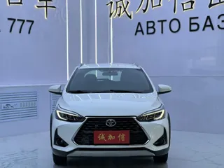 Toyota Yaris 2023 купить из Китая, цена 1 535 000 ₽ — Suifenhe Auto
