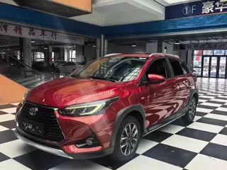Toyota Yaris 2022 купить из Китая, цена 1 377 000 ₽ — Suifenhe Auto