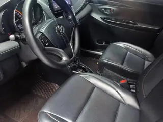 Toyota Yaris 2022 купить из Китая, цена 1 377 000 ₽ — Suifenhe Auto