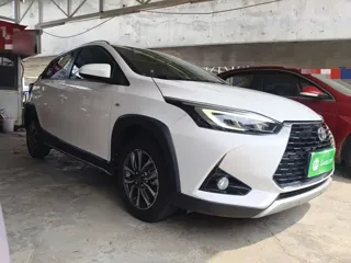 Toyota Yaris 2022 купить из Китая, цена 1 224 000 ₽ — Suifenhe Auto
