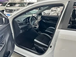 Toyota Yaris 2023 купить из Китая, цена 1 327 000 ₽ — Suifenhe Auto