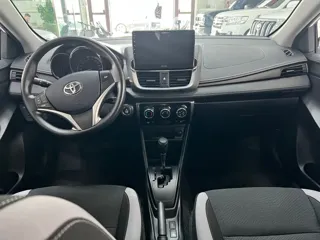 Toyota Yaris 2023 купить из Китая, цена 1 327 000 ₽ — Suifenhe Auto