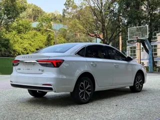 Roewe i6 Max 2022 купить из Китая, цена 2 983 000 ₽ — Suifenhe Auto