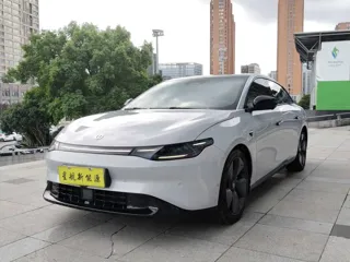 Leapmotor C01 2023 купить из Китая, цена 3 742 000 ₽ — Suifenhe Auto