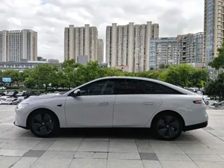 Leapmotor C01 2023 купить из Китая, цена 3 742 000 ₽ — Suifenhe Auto