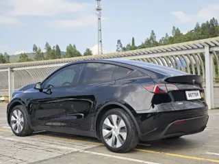 Tesla Model Y 2023 купить из Китая, цена 5 209 000 ₽ — Suifenhe Auto