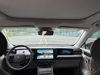 Leapmotor C11 2021 купить из Китая, цена 3 705 000 ₽ — Suifenhe Auto