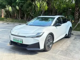 Toyota bZ3 2023 купить из Китая, цена 3 244 000 ₽ — Suifenhe Auto