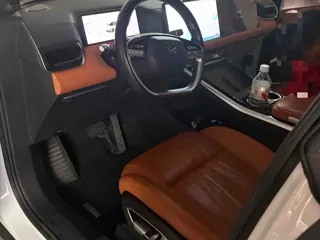 Xpeng G9 2023 купить из Китая, цена 5 374 000 ₽ — Suifenhe Auto