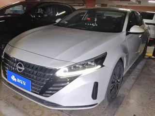 Nissan Teana 2024 купить из Китая, цена 2 226 000 ₽ — Suifenhe Auto