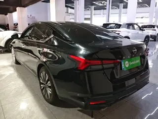 Nissan Teana 2024 купить из Китая, цена 2 204 000 ₽ — Suifenhe Auto