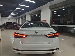 Nissan Teana 2023 купить из Китая, цена 2 007 000 ₽ — Suifenhe Auto