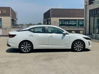 Nissan Sylphy 2023 купить из Китая, цена 1 985 000 ₽ — Suifenhe Auto
