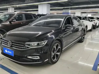 Volkswagen Magotan 2024 купить из Китая, цена 3 689 000 ₽ — Suifenhe Auto