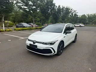 Volkswagen Golf 2023 купить из Китая, цена 2 042 000 ₽ — Suifenhe Auto