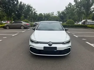 Volkswagen Golf 2023 купить из Китая, цена 2 042 000 ₽ — Suifenhe Auto
