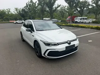 Volkswagen Golf 2023 купить из Китая, цена 2 042 000 ₽ — Suifenhe Auto